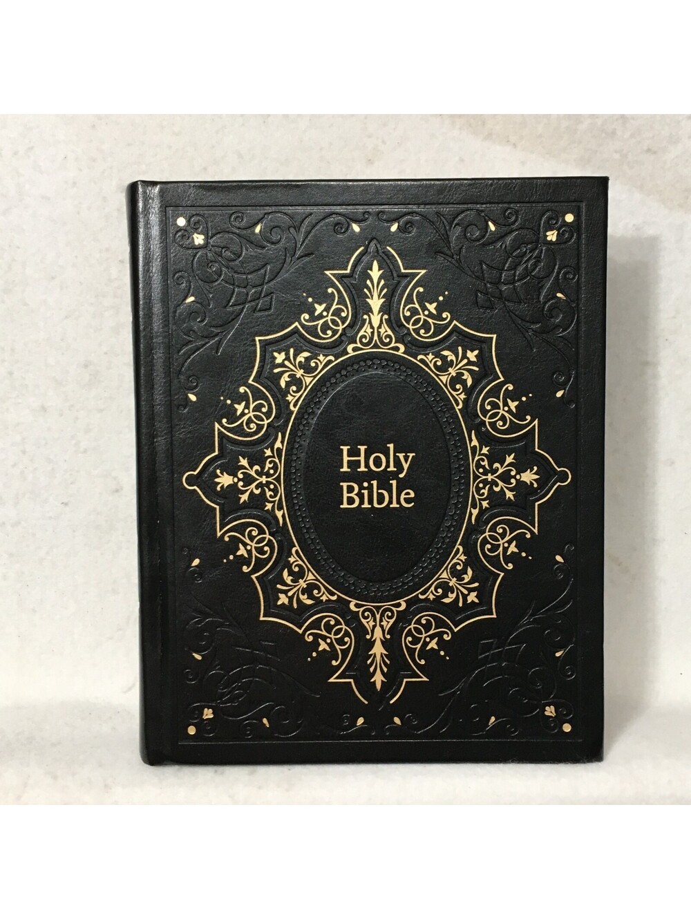 Bible Believer God Study KJV FAMILY HOLY BIBLE GOLD GILDED 2019